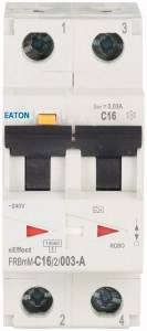 Un interruttore magnetotermico bipolare Eaton con marcatura 'C16'. Ha una leva di colore giallo ed è progettato per 240V.