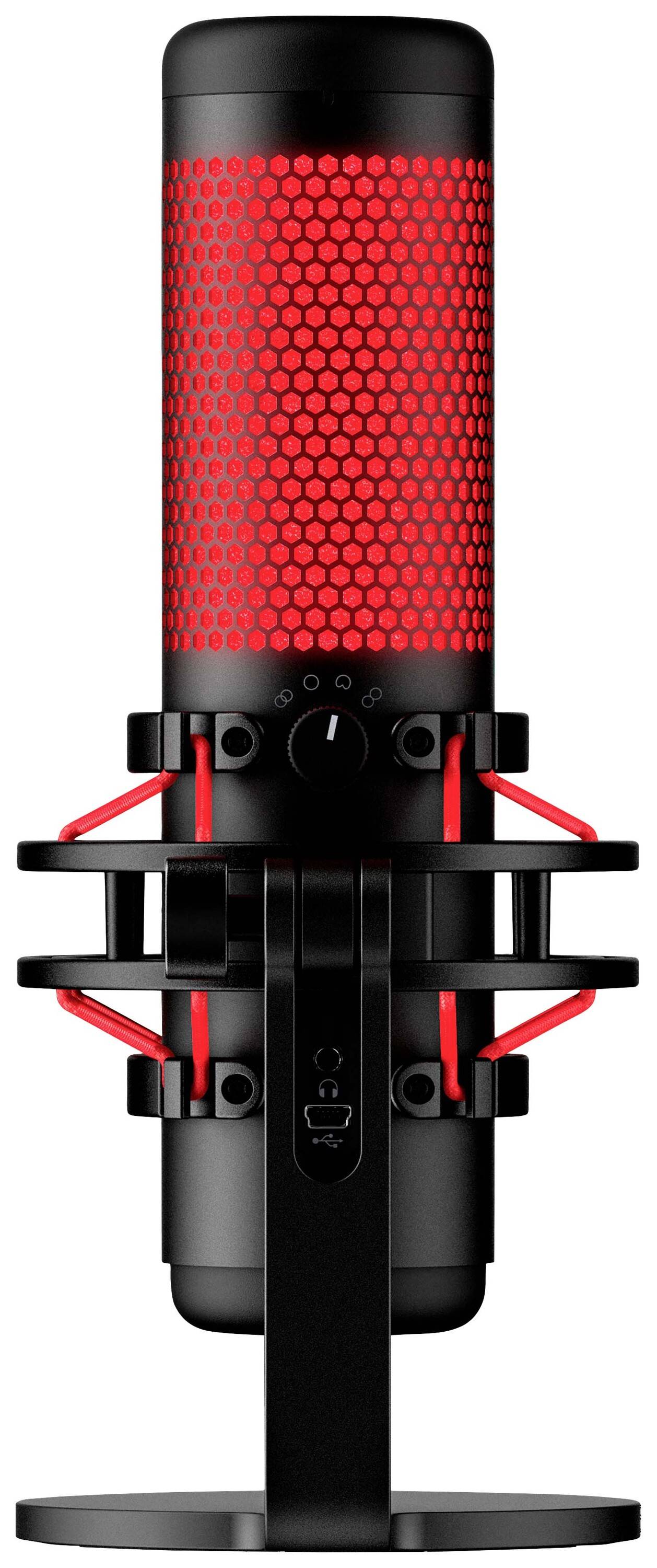 Un microfono a condensatore rosso con supporto, illuminato in un tono rosso brillante, ideale per impostazioni podcast o streaming.