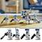 Figure Lego di Stormtrooper con armi e veicolo su un tavolo; l'attenzione è sulla dinamica di squadra e il divertimento del gioco.