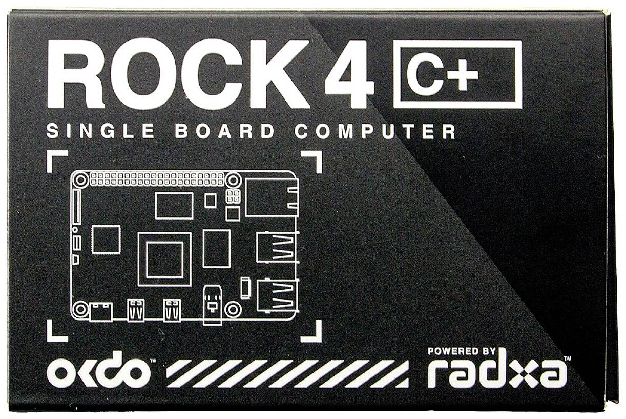 Sulla confezione c'è scritto 'ROCK 4 C+ Single Board Computer' di Okdo e Radxa. Un diagramma del computer è illustrato.