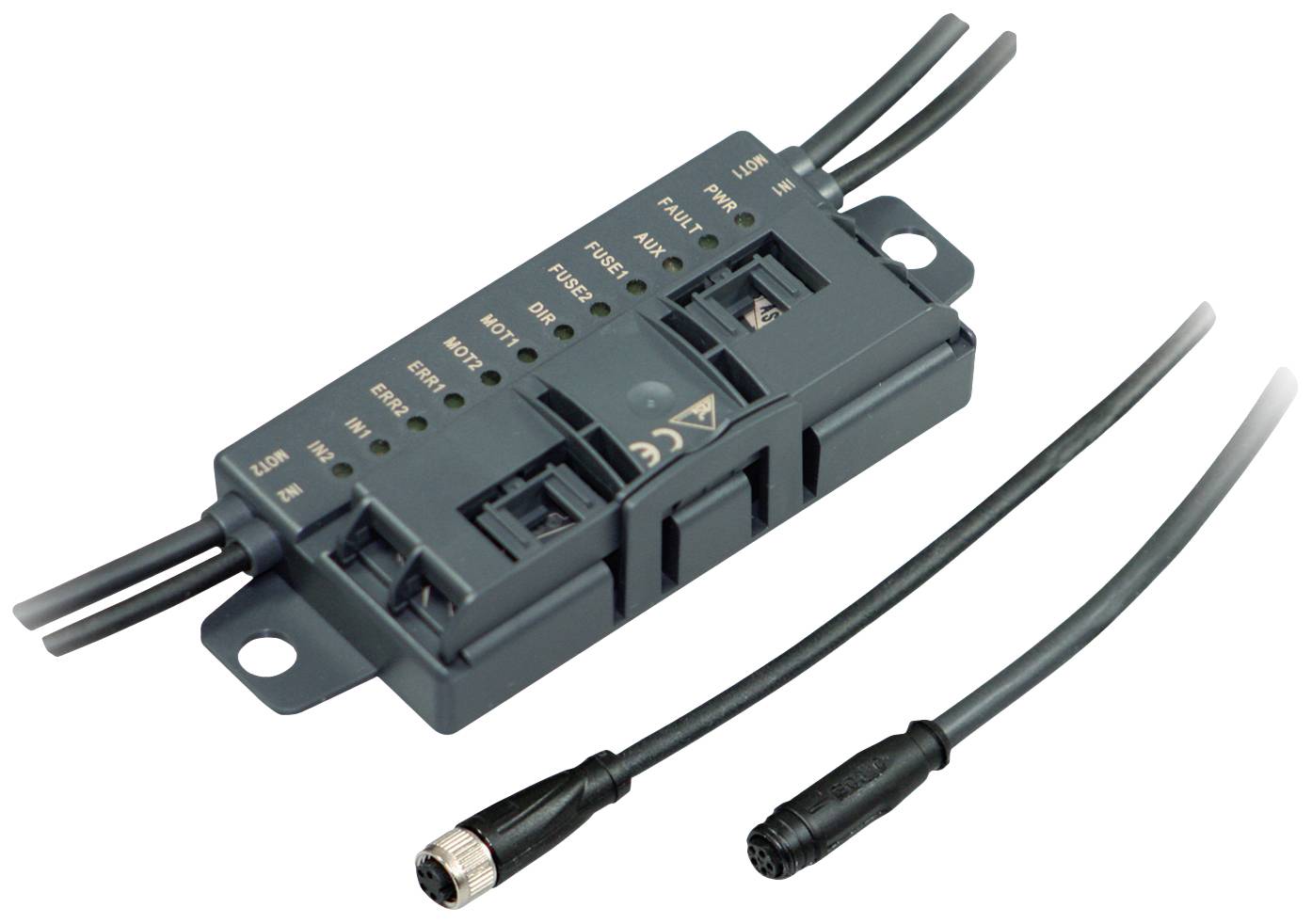 Dispositivo elettronico con multiple porte e indicatori LED sul lato frontale. Due cavi sono collegati, uno dei quali privo di spina.