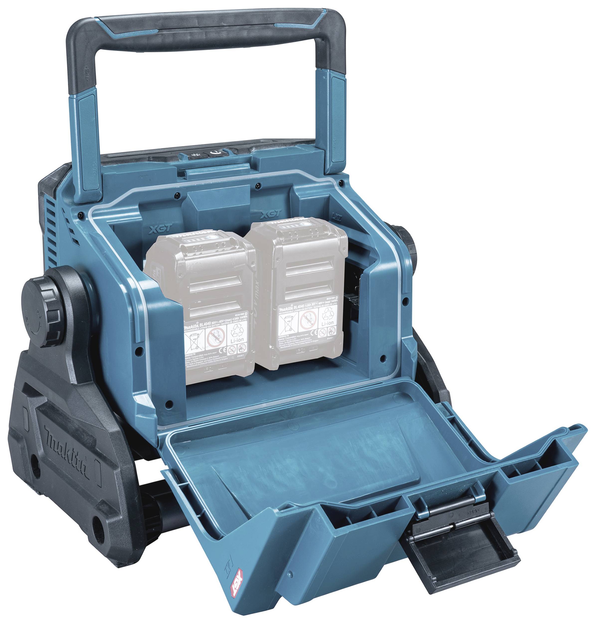 Radio da cantiere alimentato a batteria con due batterie inserite e un vano batterie aperto. Il dispositivo è dotato di un manico per il trasporto.