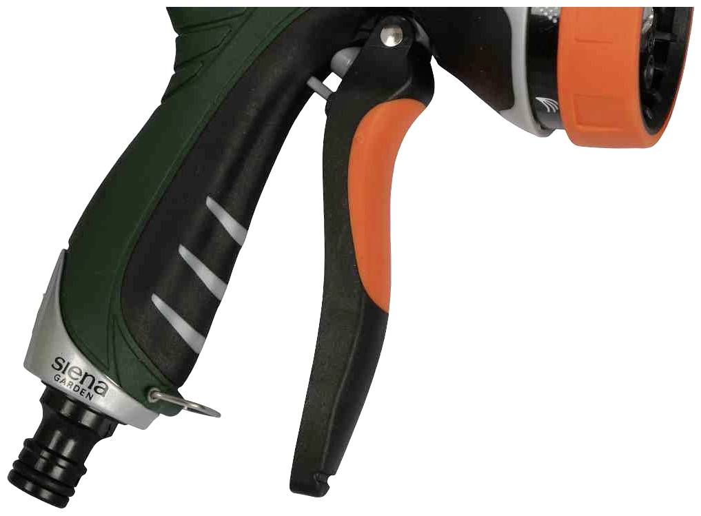 Primo piano di un ugello per tubo da giardino con impugnatura ergonomica e grilletto nero. Il nome del marchio 'sigma garden' è visibile.