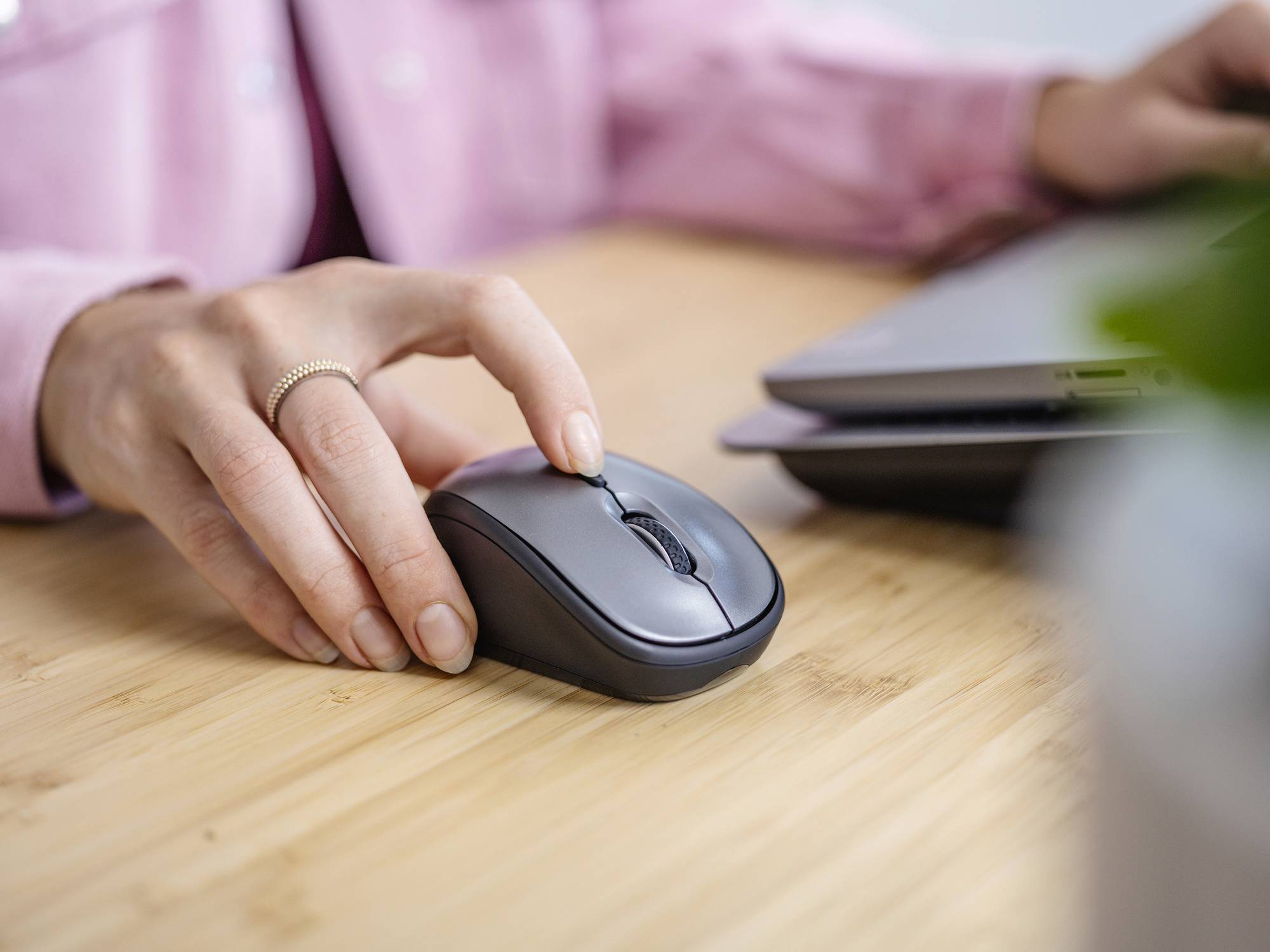 TRUST MOUSE YVI+ WIRELESS MOUSE ECO NERO-10
