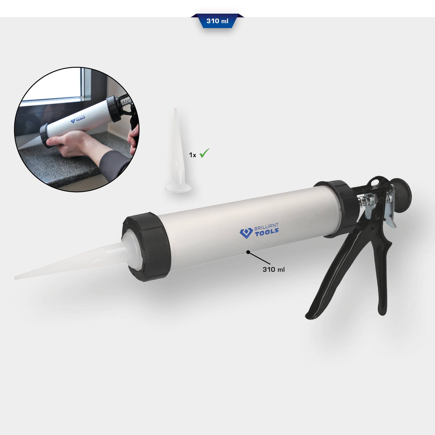 Cartuccia con pistola per sigillante e ugello, capacità di 310 ml. Una mano dimostra l'applicazione di sigillante su una finestra.
