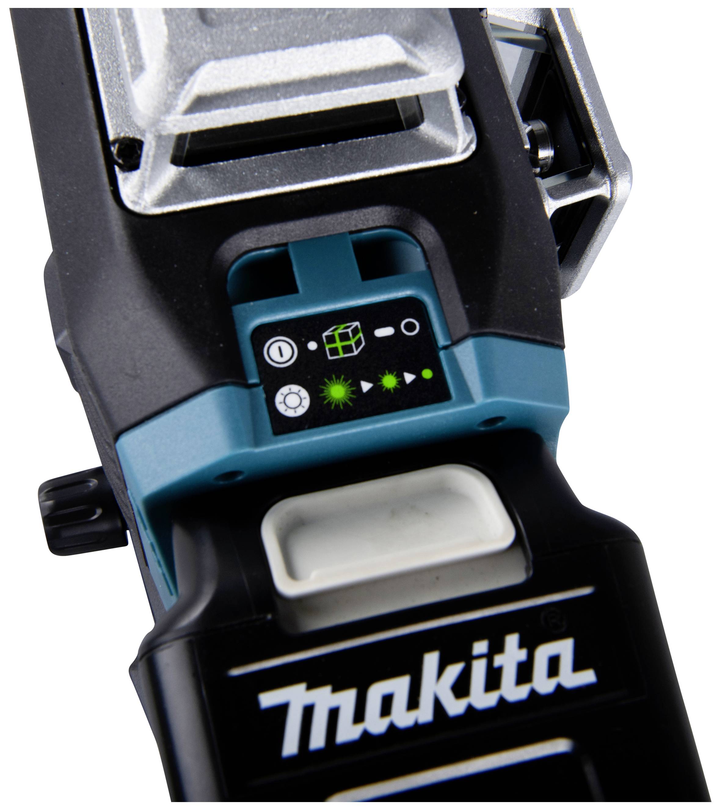 Primo piano di una macchina elettrica Makita con un display che mostra impostazioni e stato operativo.