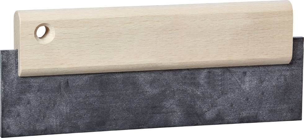 Un raschietto per impasto in metallo con un manico in legno, utilizzato per lavorare e dividere l'impasto in pasticceria o in cucina.