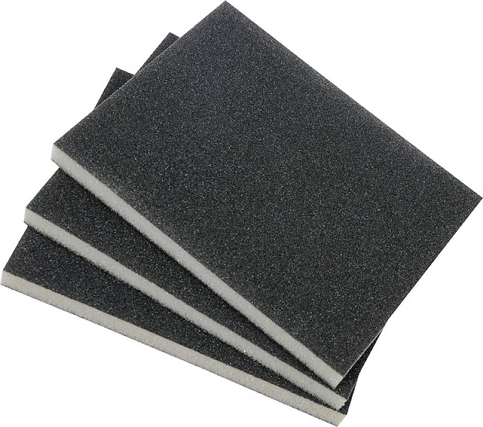 Tre spugne abrasive nere sono impilate su uno sfondo bianco.