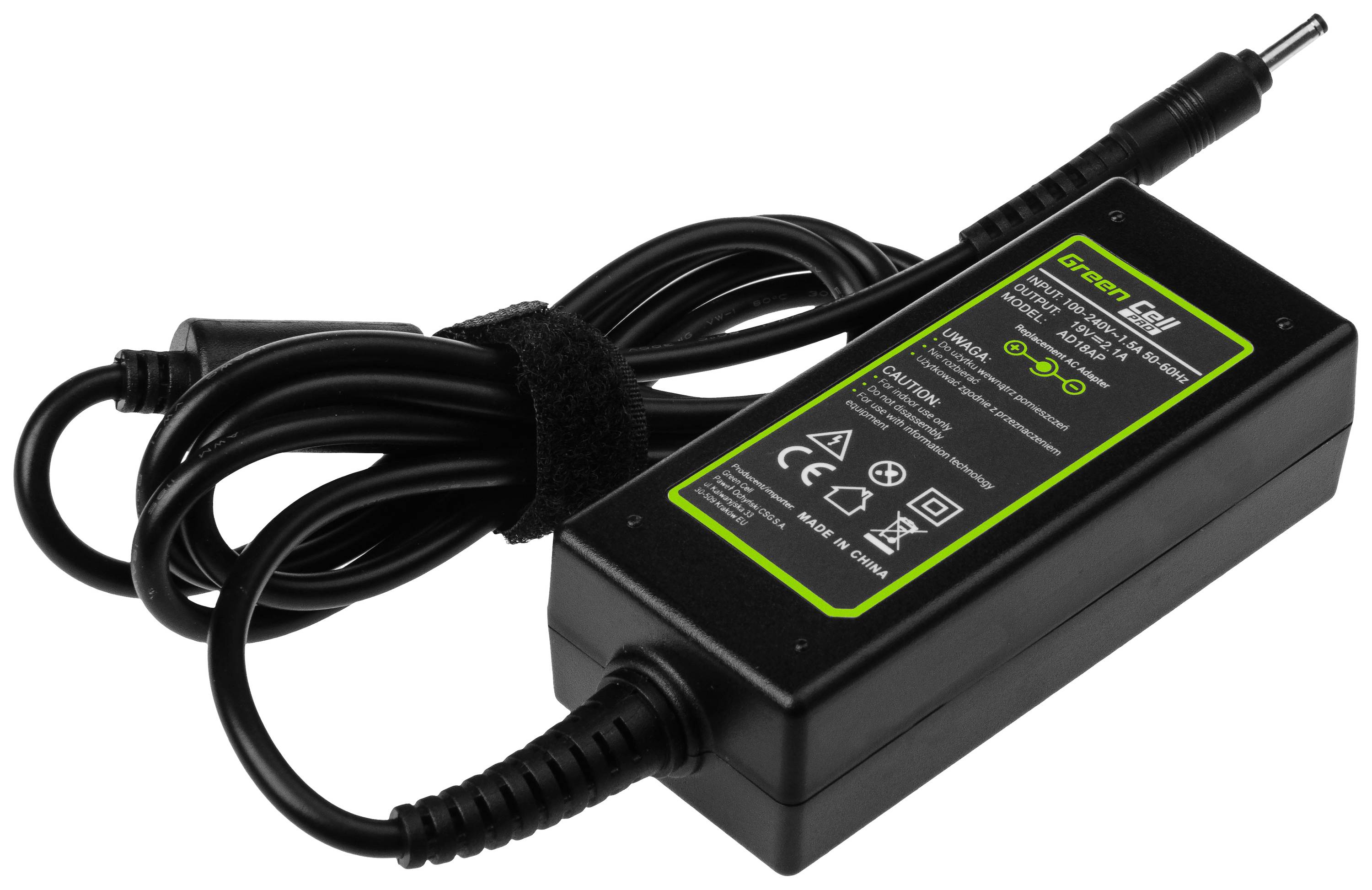 Alimentatore per laptop nero con cavo, adesivo verde e specifiche, inclusi tensione e amperaggio.