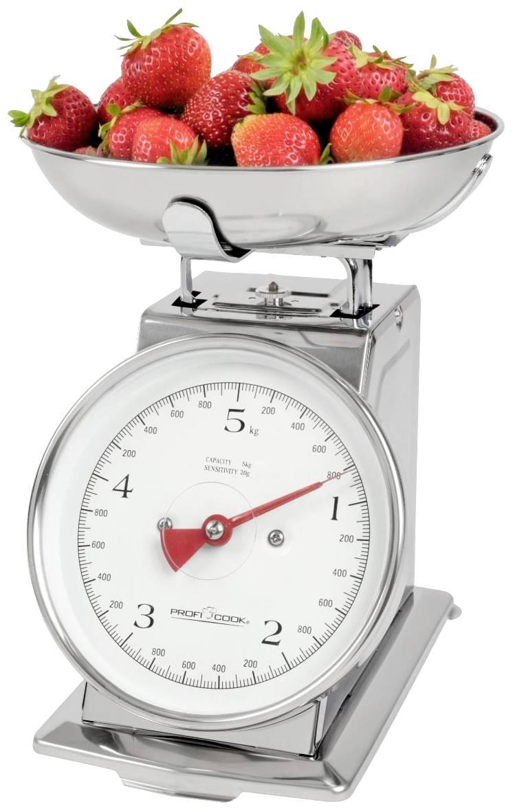 Una bilancia da cucina argentata mostra un peso. Sulla bilancia ci sono fragole fresche e rosse.