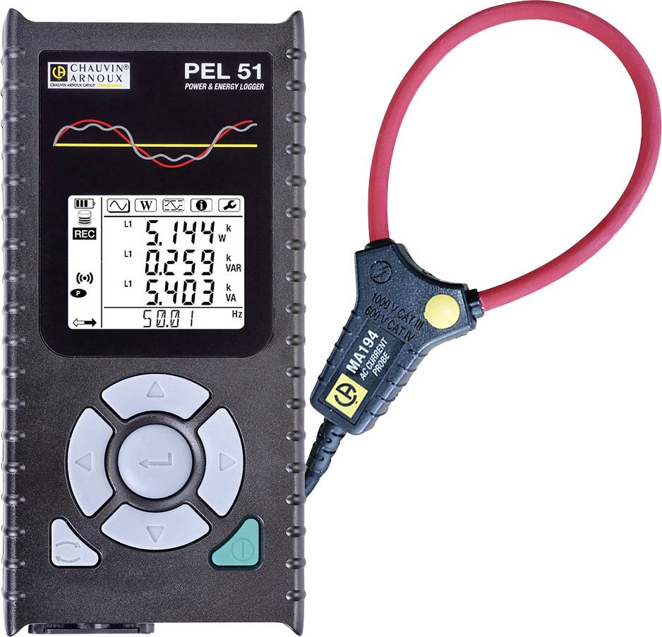 Dispositivo di misurazione per la registrazione di carichi elettrici e dati energetici, con display che mostra l'intensità di corrente, la tensione e la potenza.