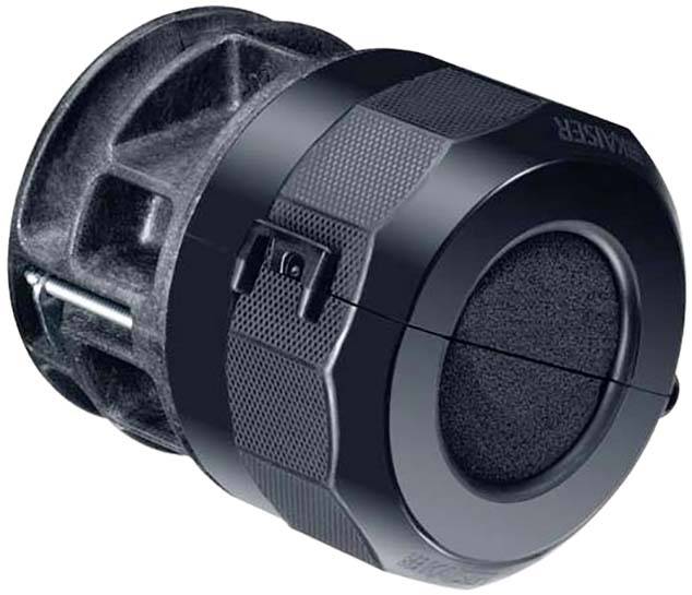 Un componente nero cilindrico con scanalature e chiusure a vite. Potrebbe essere parte di un dispositivo tecnico o meccanico.