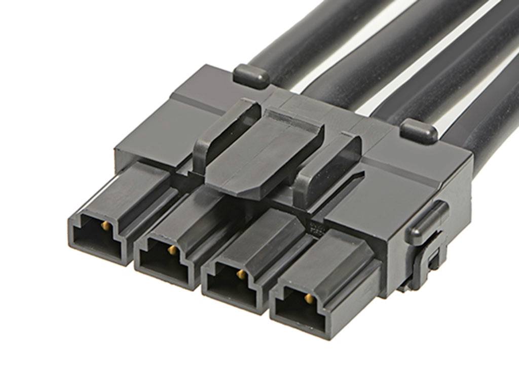 Un connettore elettrico nero a cinque poli con cavi visibili, idoneo al collegamento in dispositivi elettronici.