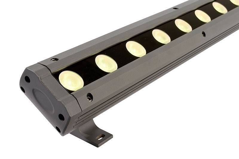Modulo luce LED nero lungo con più luci circolari su un supporto, idoneo per l'illuminazione o la decorazione.