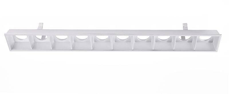 Supporto bianco in plastica con dieci aperture quadrate, disposte orizzontalmente.