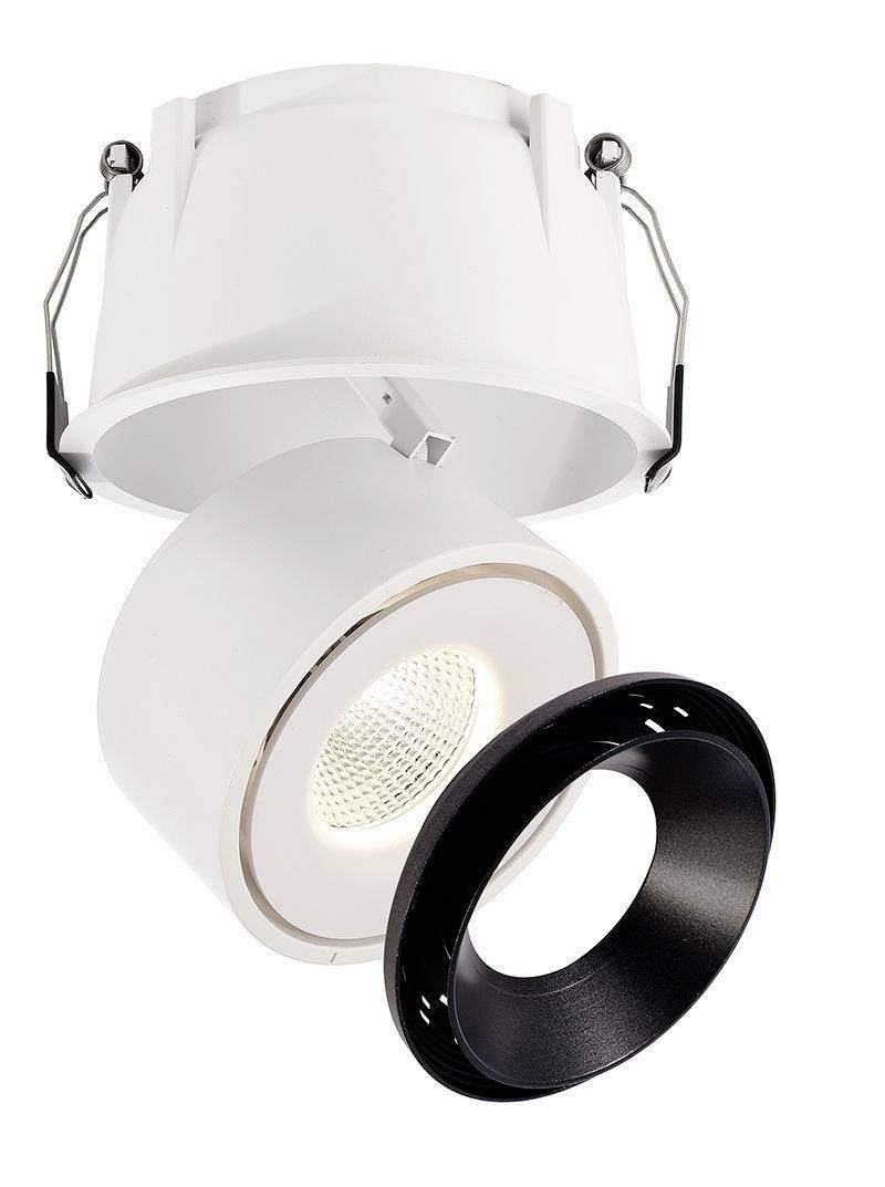 Un faretto da incasso bianco con cornice nera rimovibile, mostrato in vista prospettica. Il faretto è montabile con orientamento regolabile.