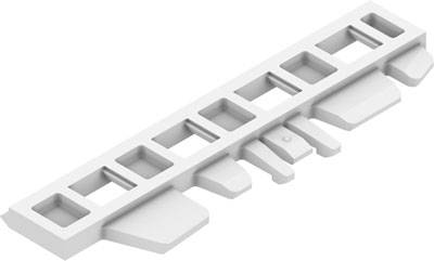 Un blocco grigio LEGO Technic con diverse aperture rettangolari ed elementi dalla forma irregolare sul lato inferiore.