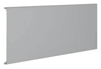 Pannello grigio, rettangolare in metallo, che può eventualmente fungere da rivestimento murale o parete divisoria. Ha una superficie liscia.