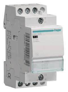 Un interruttore elettrico bianco da quadro, contrassegnato con nome del marchio e numero di modello, per l'uso in impianti elettrici.
