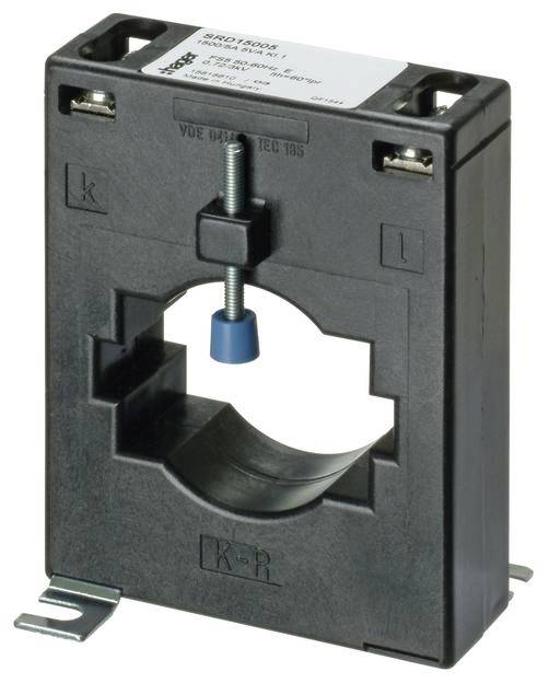 Un trasformatore di corrente nero con involucro rettangolare e connessione centrale. È destinato al rilevamento di correnti elettriche nei cavi.