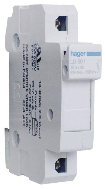 Un singolo interruttore automatico Hager, bianco con scritta blu, modello LU 501, per la protezione elettrica nei quadri elettrici.