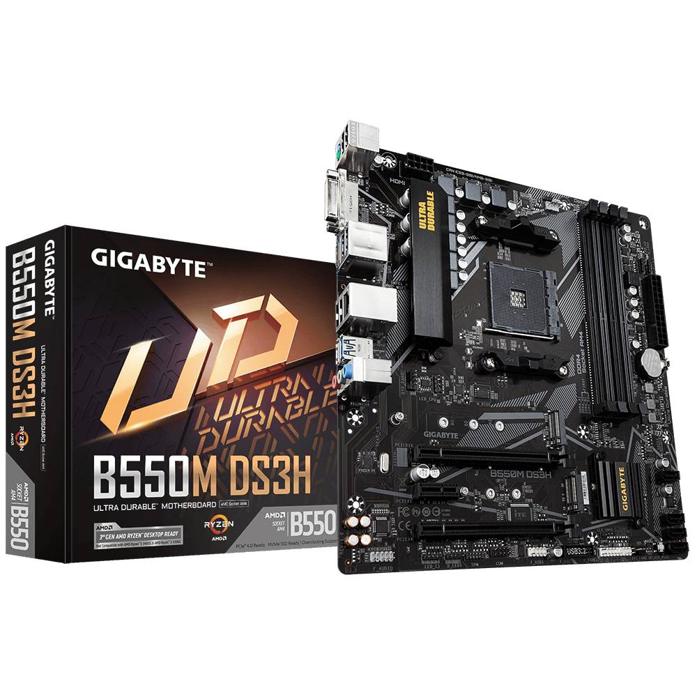 Immagine di una scheda madre GIGABYTE B550M DS3H con la sua confezione. La scheda madre mostra i diversi slot di connessione e componenti.