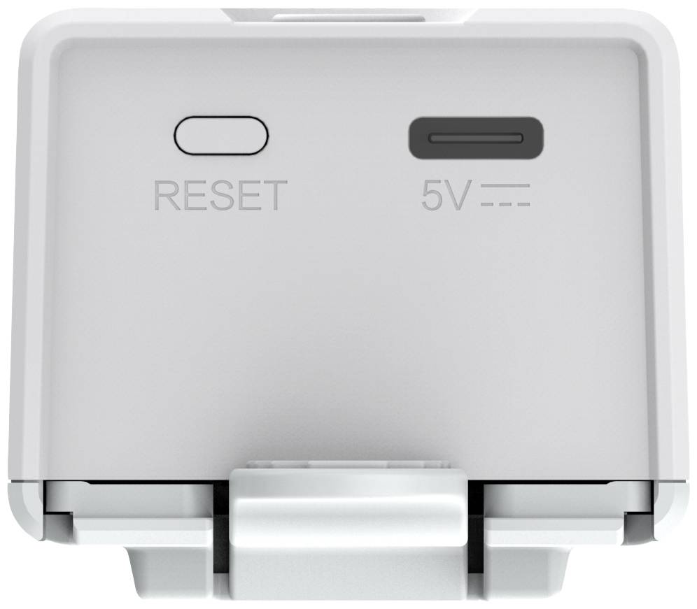 Un dispositivo con un pulsante di reset e un connettore da 5V.
