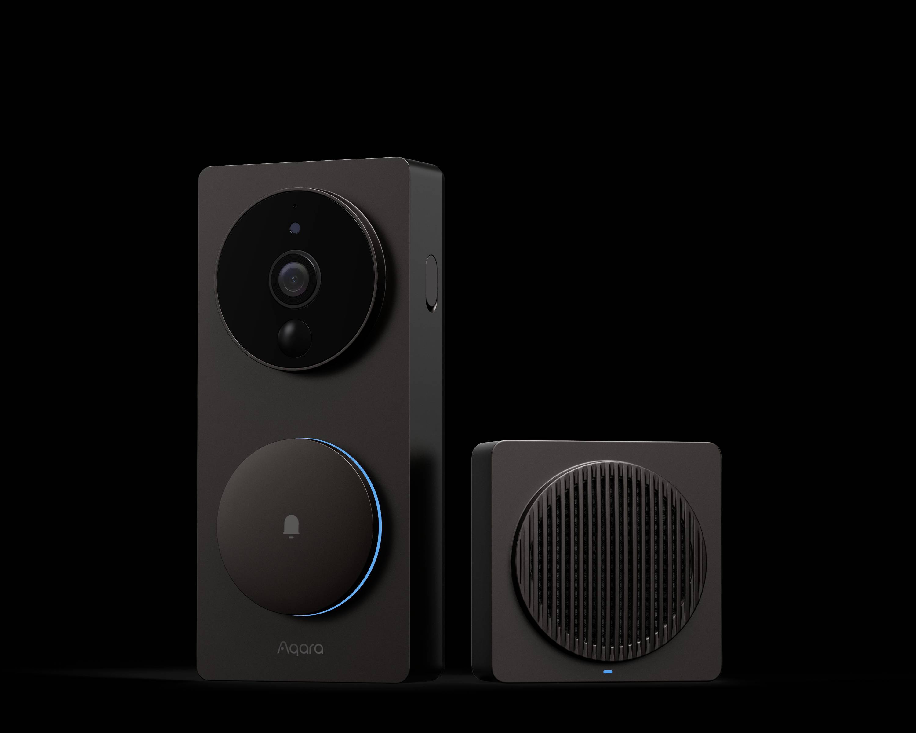 Un videocitofono con telecamera integrata e altoparlante, affiancato da un'unità di suoneria separata, entrambi in un design sottile e nero.