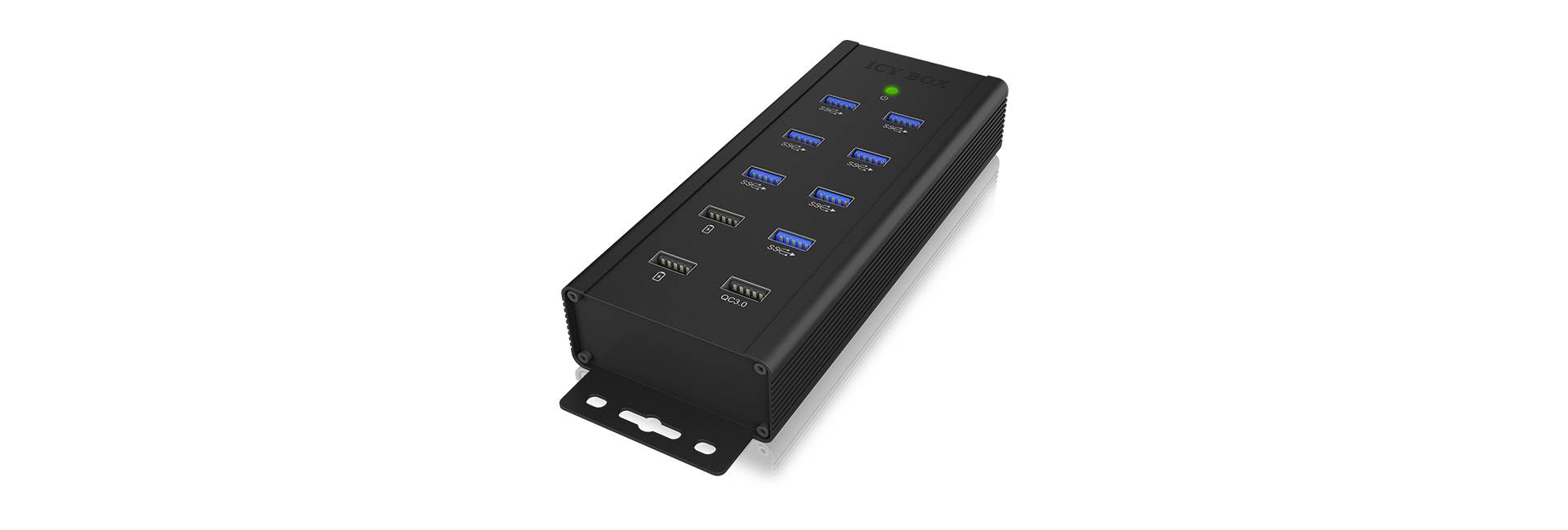 Un hub USB nero con otto porte USB e nove LED verdi.
