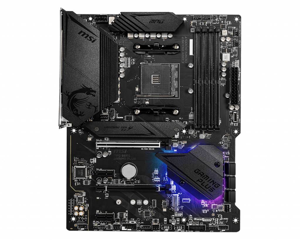 Scheda madre nero-grigia con molteplici slot e connettori, logo MSI illuminato in basso a destra che mostra 'Gaming Plus'.