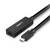 Un adattatore da USB-C a HDMI, nero, con il nome del marchio sul corpo. Progettato per collegare dispositivi a display HDMI.