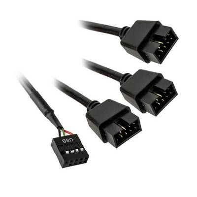 Un cavo USB si divide in tre connettori separati. Ogni connettore ha quattro pin ed è nero.