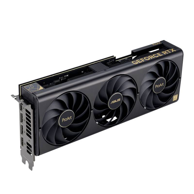 'Scheda grafica Asus ProArt con tre ventole. Modello GEFORCE RTX, connettori laterali per monitor e altri dispositivi.'