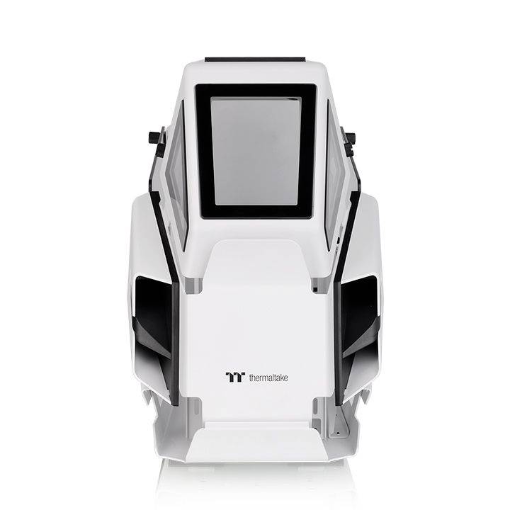Un case per PC futuristico, bianco, con un design distintivo e un display frontale. Adatto per configurazioni di computer ad alte prestazioni.