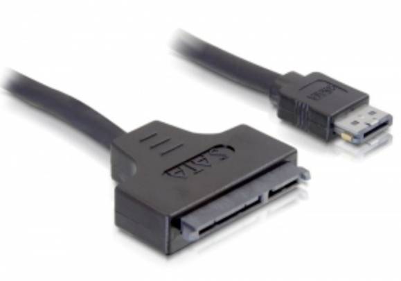 Un cavo nero da SATA a USB utilizzato per collegare hard disk a un computer. A sinistra è presente il connettore SATA, a destra il connettore USB.