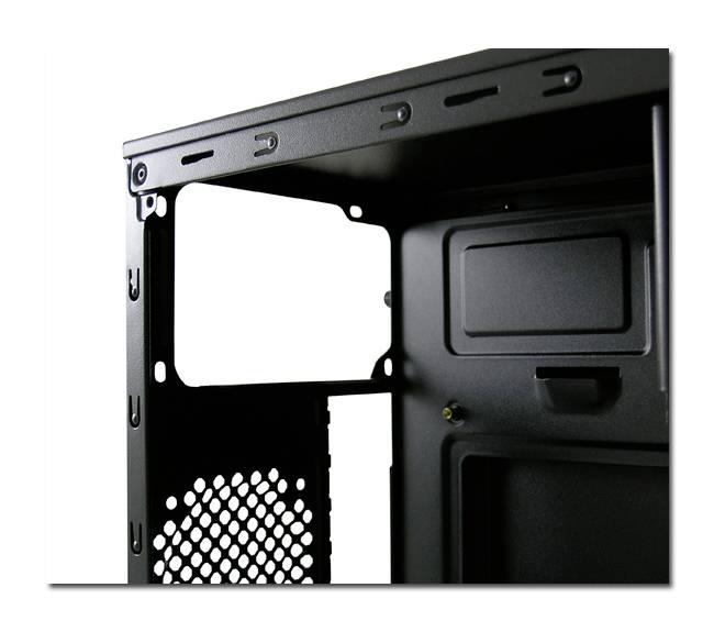Un case per computer aperto con visibile apertura di ventilazione sul lato.