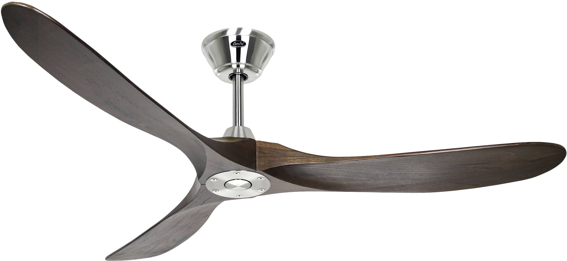 Ventilatore da soffitto con tre pale in legno e involucro metallico, montato su un supporto argentato.