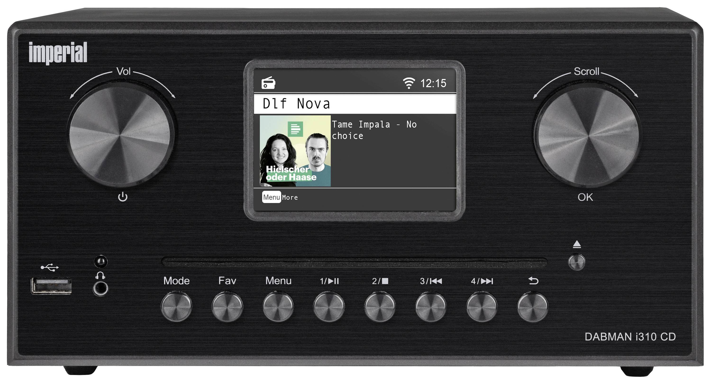 Un radio digitale nero con display mostra 'Dlf Nova' e un brano musicale. A sinistra e a destra sono presenti grandi pulsanti di controllo.
