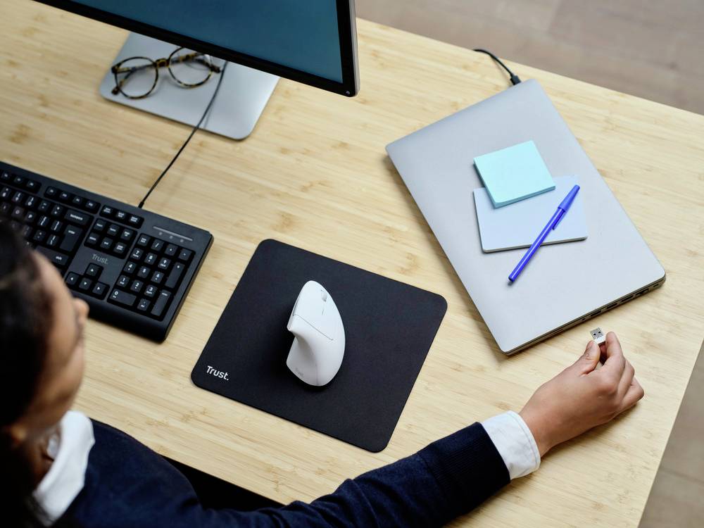 VERTO WIRELESS ERGO MOUSE WHITE-13