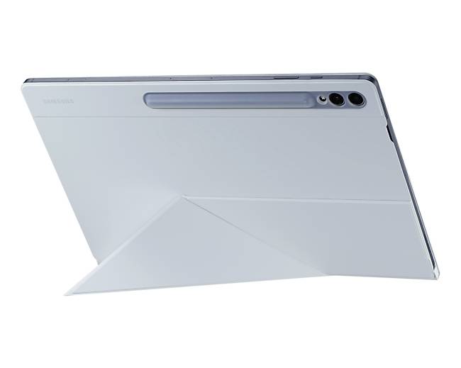 Un tablet con due fotocamere sul retro, posizionato in modo inclinato tramite un involucro pieghevole, consente l'utilizzo a mani libere.