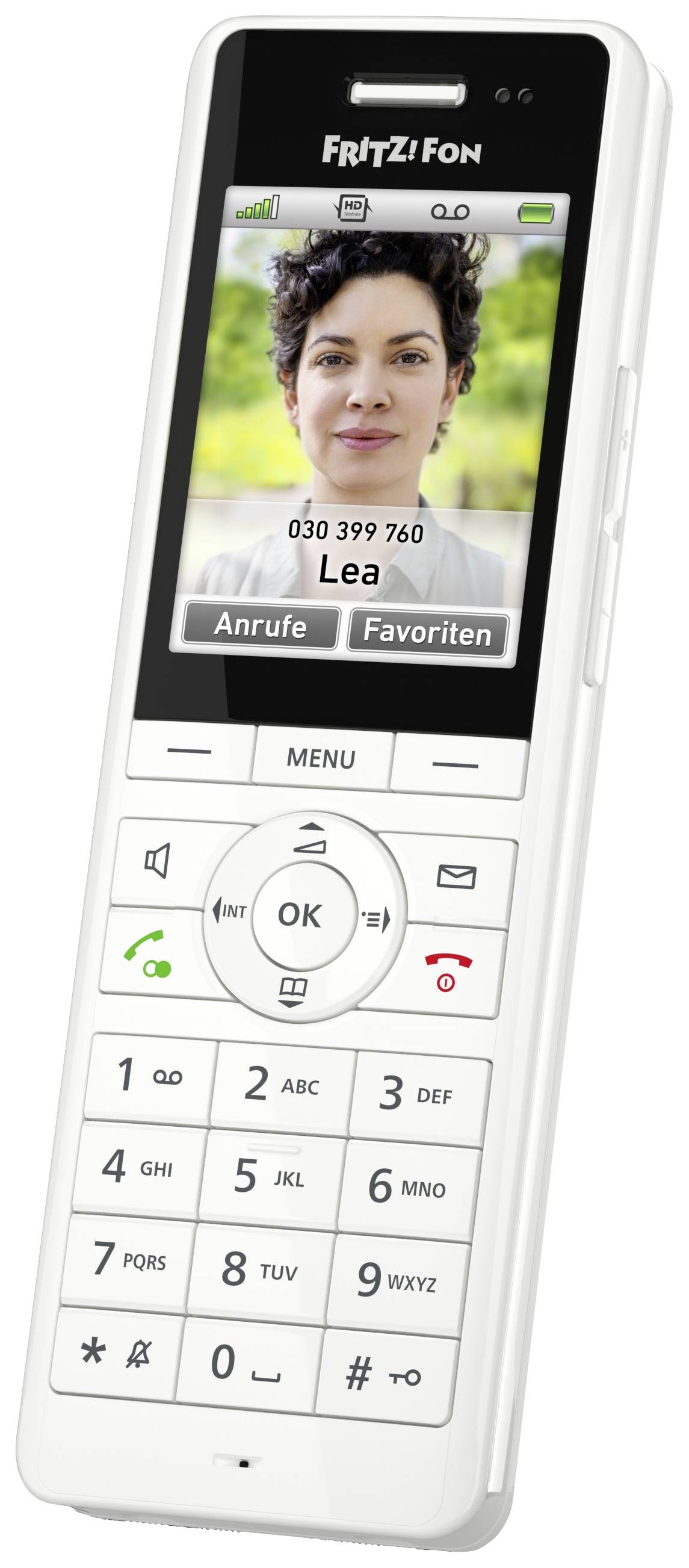 Telefono cordless con display grande, che mostra una donna di nome 'Lea' e il suo numero di telefono. Opzioni: Chiamate, Preferiti.