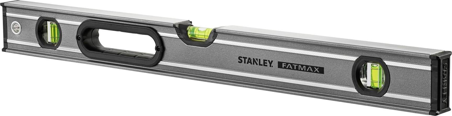 Un livello in metallo con tre bolle d'aria per verificare la planarità e l'inclinazione; contrassegnato con 'Stanley FatMax'.