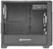 Case PC vuoto della marca Sharkoon con due ventole sul lato anteriore e uno slot per unità in alto a destra.
