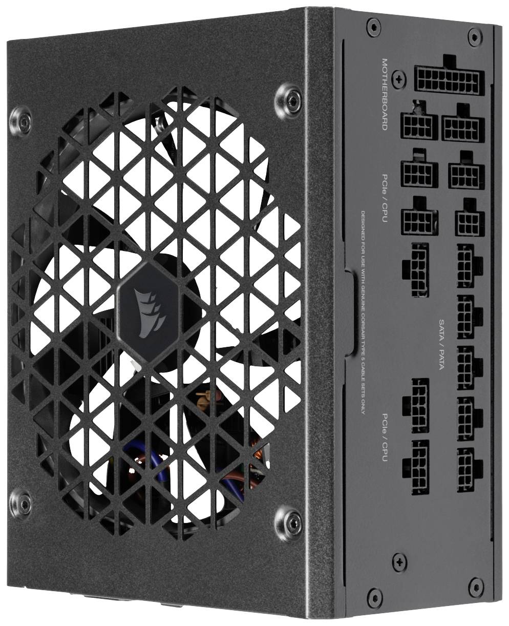 Un alimentatore nero per computer con involucro ventilato e multiple opzioni di connessione. Adatto per PC ad alte prestazioni.
