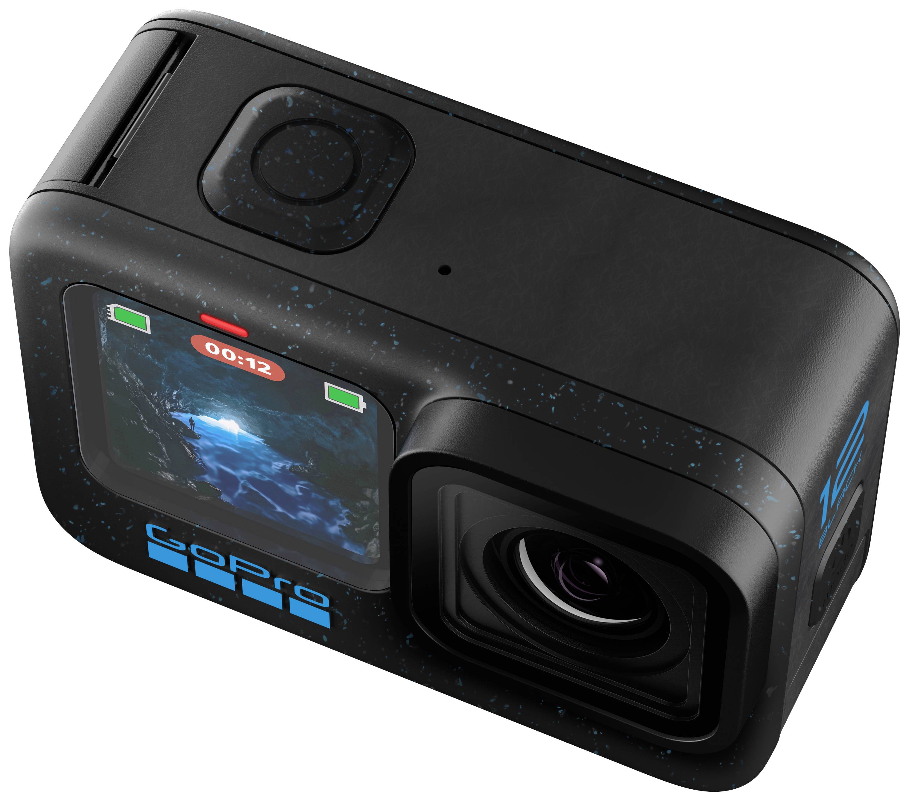 Una action camera con un display che mostra un'immagine subacquea. La fotocamera è nera con accenti blu.