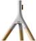 Un treppiede con un piedistallo in legno a tre gambe, collegato tramite un supporto metallico argentato con l'incisione 'One For All'.