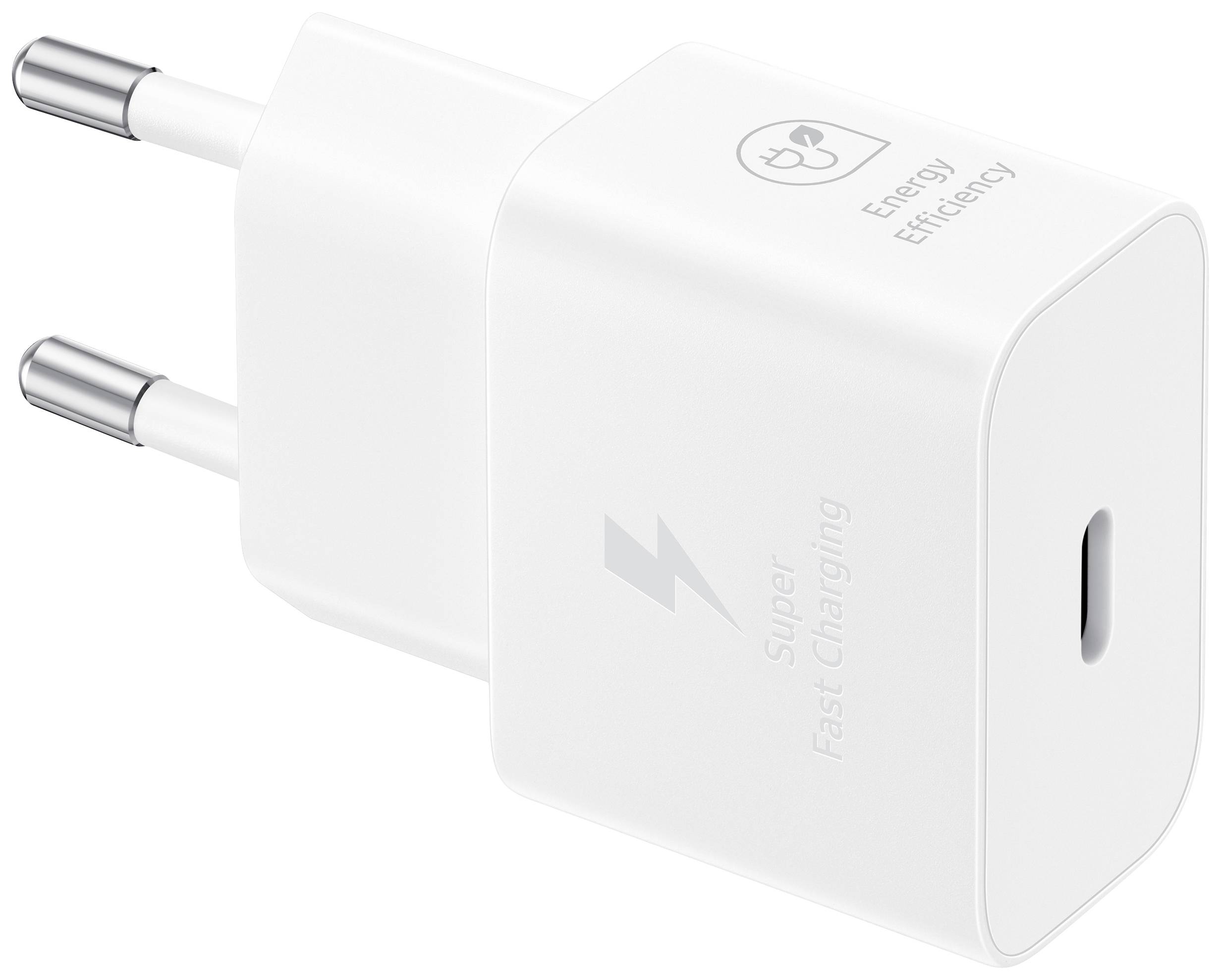Un caricabatterie bianco con porta USB-C, spina standard e scritta 'Super Fast Charging' e 'Energy Efficiency'.