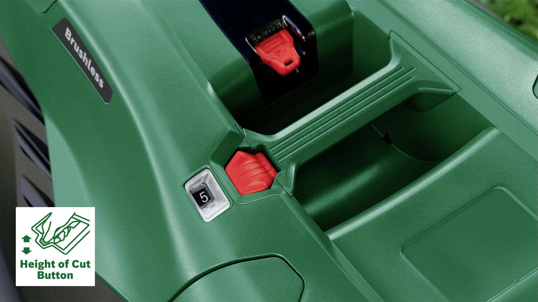 Tagliaerba verde con una leva rossa per la regolazione dell'altezza di taglio e un display che mostra '5'. Campo di testo: 'Pulsante Altezza di Taglio'.