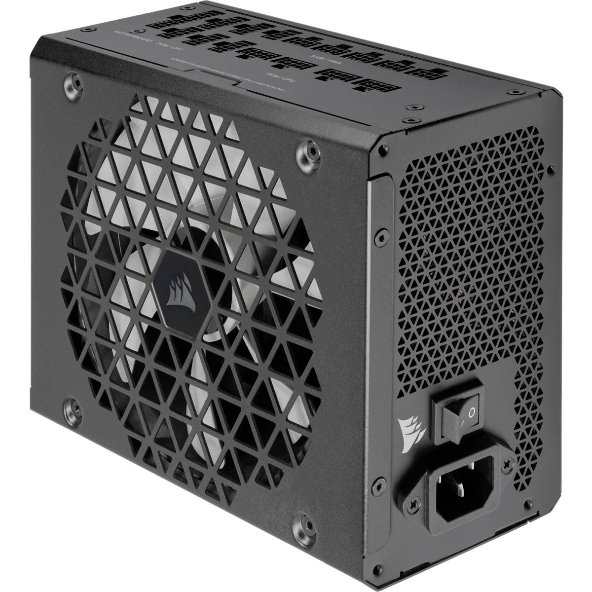 Alimentatore nero per computer con griglia di ventilazione sulla parte superiore e pulsante di accensione laterale. Marchio del produttore sul lato.
