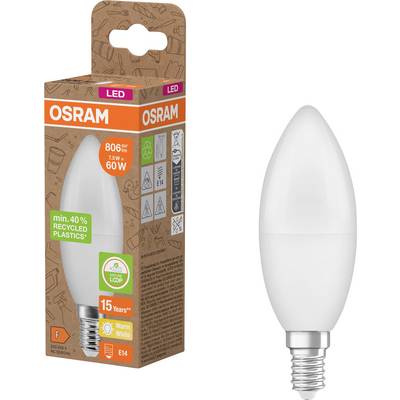 Lampadina LED a candela OSRAM e il suo imballaggio, etichettata 7,5W, equivalente a 60W, bianco caldo, E14, 806 lm.